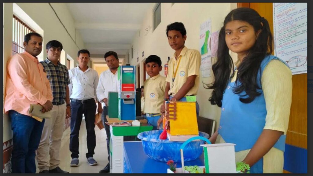 ଓଡିଶା ଆଦର୍ଶ ବିଦ୍ୟାଳୟରେ ବିଜ୍ଞାନ ମେଳା