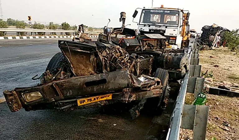 ଟ୍ରକ-କାର୍ ଧକ୍କା: ୫ ଡାକ୍ତର ମୃତ