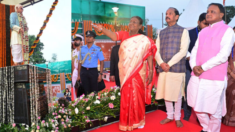 ପଣ୍ଡିତ ରଘୁନାଥ ମୁର୍ମୁଙ୍କ ପ୍ରତିମୂର୍ତ୍ତି ଲୋକାର୍ପଣ କଲେ ରାଷ୍ଟ୍ରପତି