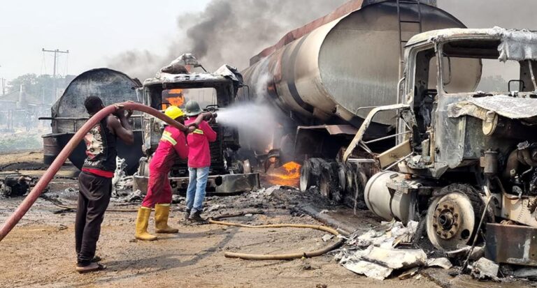 ଫୁଏଲ୍ ଟ୍ୟାଙ୍କର ବିସ୍ଫୋରଣ: ୧୮ ମୃତ, ୧୦ ଆହତ