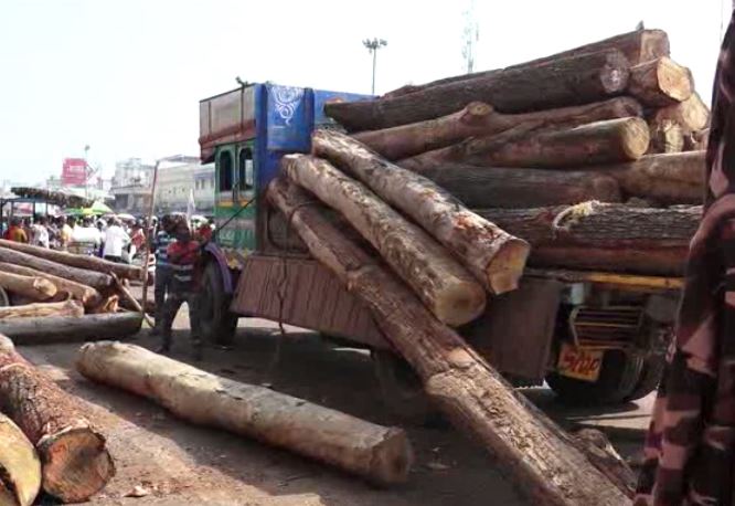 ପୁରୀରେ ପହଞ୍ଚିଲା ପ୍ରଥମ ପର୍ଯ୍ୟାୟ ରଥକାଠ: ଦଶପଲ୍ଲାରୁ ଆସିଲା ୧୦୧ଖଣ୍ଡ କାଠ