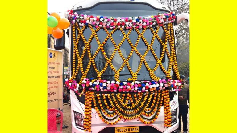 କେନ୍ଦୁଝରରୁ ଅଯୋଧ୍ୟାକୁ ଗଡ଼ିଲା ସ୍ୱତନ୍ତ୍ର ବସ୍‌‌ 