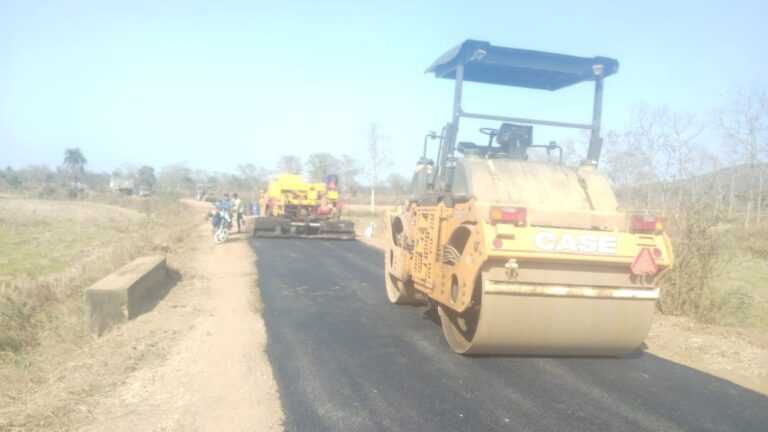 ଠିକାଦାର ଯନ୍ତ୍ରୀ ମାଲେମାଲ୍‌, ସବୁଠି ନିମ୍ନ ମାନର ରାସ୍ତାକାମ