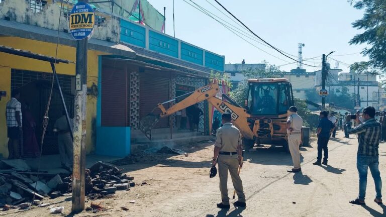 ତୁଷୁରା ସହରରେ ଆରମ୍ଭ ହେଲା ଜବରଦଖଲ ଉଚ୍ଛେଦ