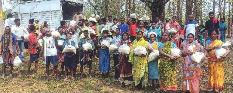 ‘ସମାଜ’ ରିଲିଫ କମିଟି ପକ୍ଷରୁ ରିଲିଫ ବଣ୍ଟନ