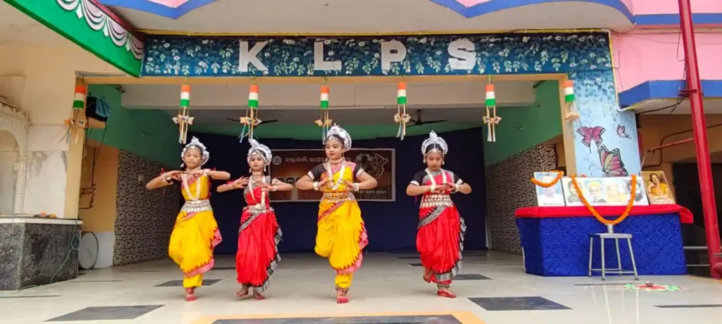 କେଏଲପିଏସ ସ୍କୁଲରେ ଉତ୍କଳ ଦିବସ ପାଳିତ