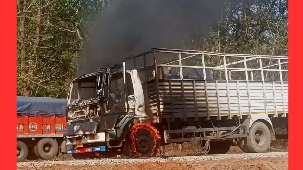 ରାସ୍ତାରେ ଜଳିଗଲା ଟ୍ରକ