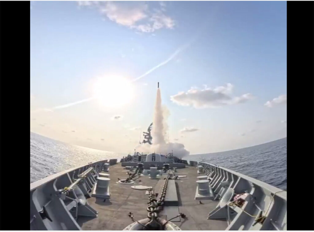 ନୌସେନା ଜାହାଜରୁ କ୍ଷେପଣାସ୍ତ୍ରର ସଫଳ ପରୀକ୍ଷଣ କଲା ଭାରତ