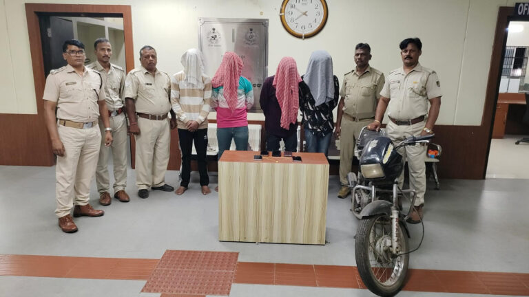 ଡାକ୍ତରାଣୀଙ୍କଠାରୁ ସୁନା ଚେନ୍ ଲୁଟ୍ ଘଟଣା: ଜଣେ ନାବାଳକଙ୍କ ସମେତ ୫ ଗିରଫ