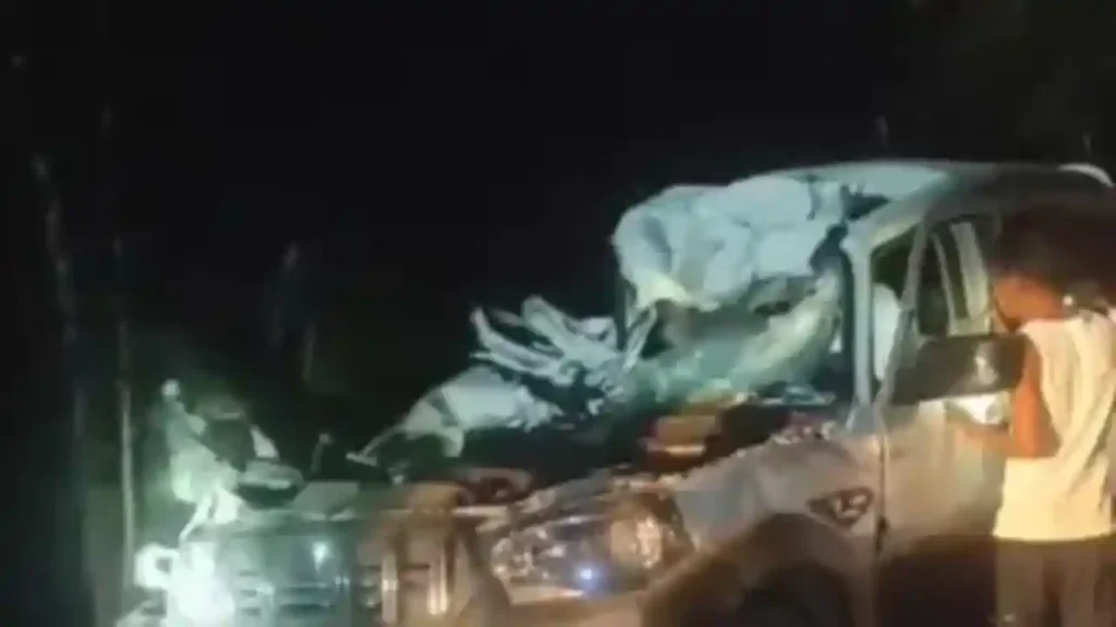 କାର-ଟ୍ରାକ୍ଟର ମୁହାଁମୁହିଁ ଧକ୍କା, ୮ ମୃତ