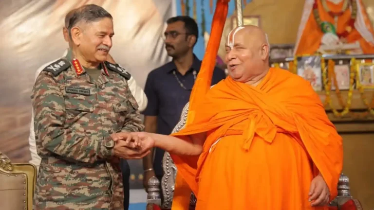 ଗୁରୁଦକ୍ଷିଣାରେ ପିଓକେ ମାଗିଲେ ଜଗତ୍‍ଗୁରୁ ରାମଭଦ୍ରାଚାର୍ଯ୍ୟ