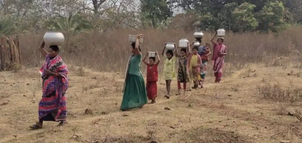 ମୌଳିକ ସମସ୍ୟା ଘେରରେ ଆଦିବାସୀ ଗାଁ ଆମଠାପଦର