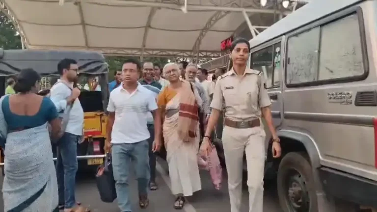 ମେଧା ପାଟେକର ଅଟକ