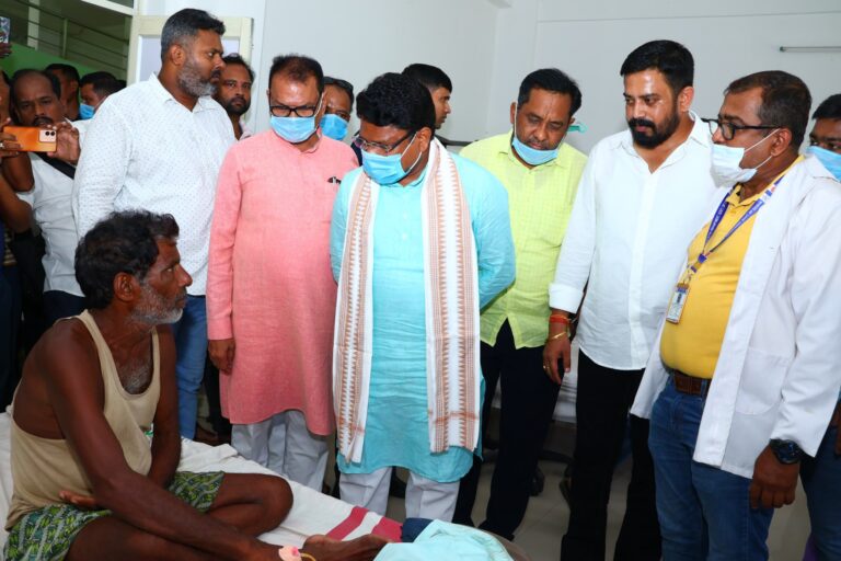 ଯାଜପୁରରେ କେନ୍ଦ୍ରୀୟ ଟିମ୍ : ହଇଜା ସ୍ଥିତି ନେଇ ସ୍ଵାସ୍ଥ୍ୟମନ୍ତ୍ରୀଙ୍କ ସହ ଆଲୋଚନା