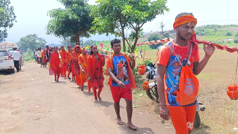 ଶ୍ରାବଣ ଦ୍ୱିତୀୟ ସୋମବାର: ଦେବଗିରି ଧାମରେ କାଉଡ଼ିଆଙ୍କ ଭିଡ଼