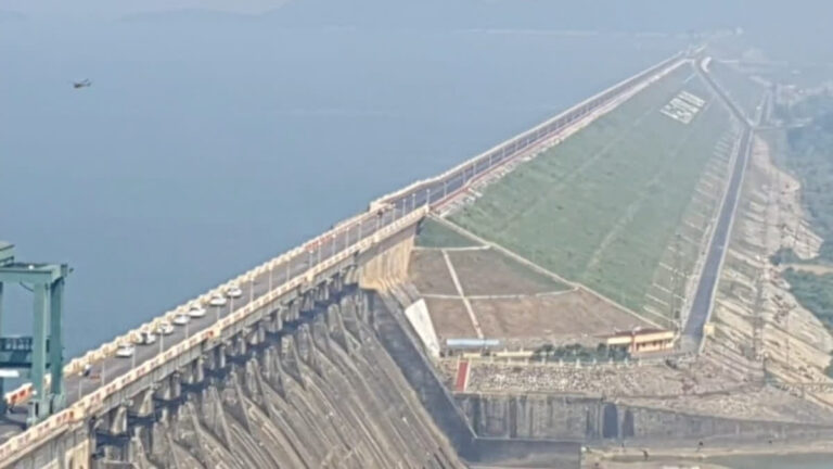 ହୀରାକୁଦର ଖୋଲିଲା ଆଉ ୪ଟି ଗେଟ୍