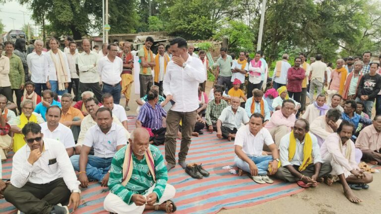 ଜଳସେଚନ ବ୍ୟବସ୍ଥା ଦାବିରେ ରାସ୍ତାରୋକ