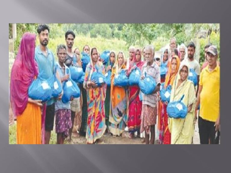 ଭୋଗରାଇ ବନ୍ୟା ଦୁର୍ଗତଙ୍କୁ ‘ସମାଜ’ ପକ୍ଷରୁ ରିଲିଫ ବଣ୍ଟନ