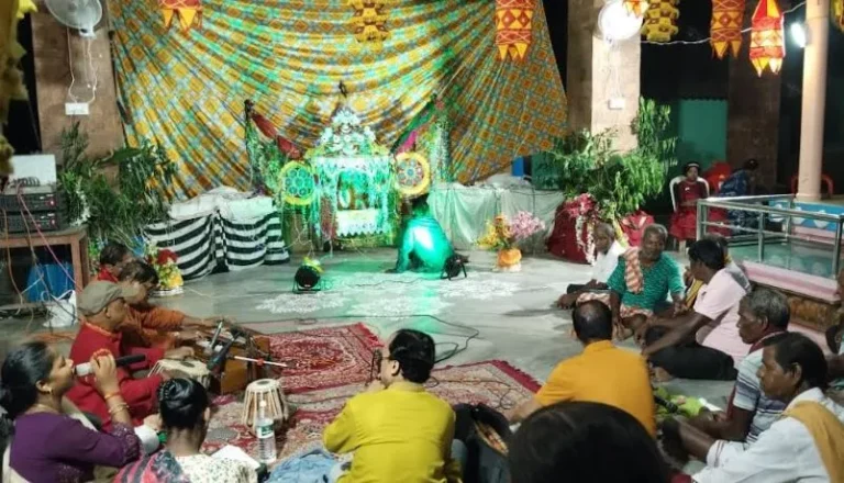 ଭକ୍ତ ଦାସିଆ ପୀଠରେ ଝୁଲଣ ପର୍ବ