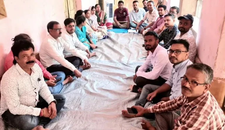 ରାଜସ୍ବ ଅମଲା ସଂଘର କାର୍ଯ୍ୟବନ୍ଦ ଆନ୍ଦୋଳନ