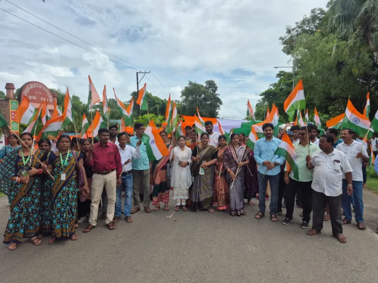 ଚାନ୍ଦବାଲି: ତ୍ରିରଙ୍ଗା ଶୋଭାଯାତ୍ରାରେ ଯୋଗଦେଲେ ଛାତ୍ରଛାତ୍ରୀ