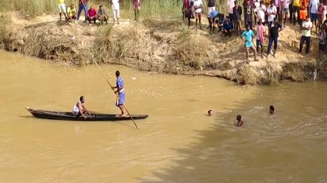 ସୁବର୍ଣ୍ଣରେଖାରେ ଭାସିଗଲେ ଦୁଇ ଭଉଣୀ