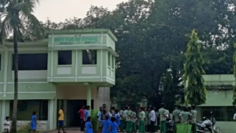 ଅବ୍ୟବସ୍ଥା ଘେରରେ କାଳନ୍ଦୀ ଚରଣ ଉଚ୍ଚ ବିଦ୍ୟାଳୟ