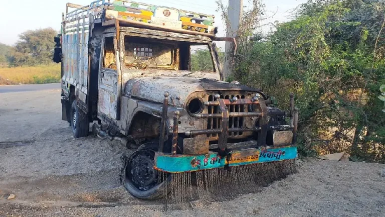 ଗୋରୁ ଉଦ୍ଧାର ପରେ ଜାଳିଦେଲେ ପିକଅପ୍