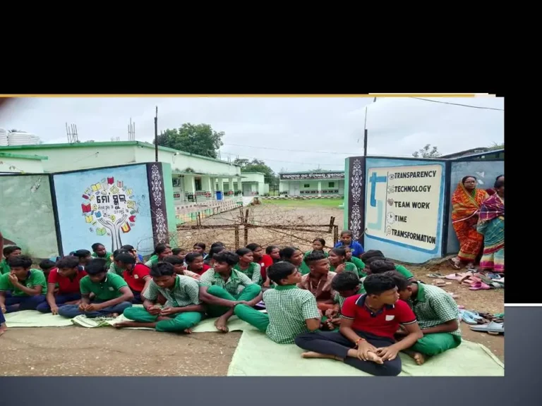 ଶିକ୍ଷକମାନଙ୍କ ଗଣ୍ଡଗୋଳକୁ ନେଇ ପାଠପଢାରୁ ବଞ୍ଚିତ, ରାସ୍ତାକୁ ଓହ୍ଲାଇଲେ ଛାତ୍ରଛାତ୍ରୀ