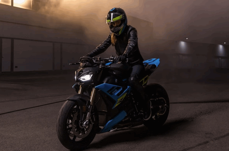 ମାତ୍ର ୩.୨ ସେକେଣ୍ଡରେ ଛୁଇଁବ ୧୦୦ ସ୍ପିଡ୍, ବିଏମଡବ୍ଲୁ ଆଣିଲା ଏହି ବାଇକ୍