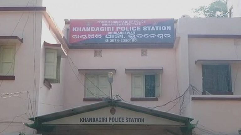 ଖଣ୍ଡଗିରି ଥାନାରେ ପ୍ରବଳ ଉତ୍ତେଜନା