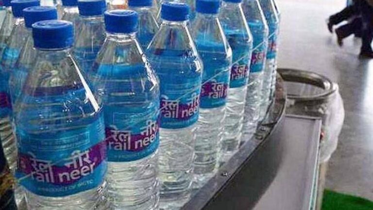 ପ୍ୟାକେଜ୍ ପାନୀୟ ଜଳର ମୂଲ୍ୟ ହ୍ରାସ କଲା ରେଳବାଇ