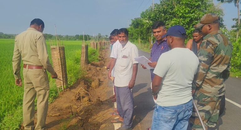 ଗାଁରେ ବାଘ ଆତଙ୍କ, ପାଦ ଚିହ୍ନ ଦେଖି ଲୋକେ ଭୟଭୀତ