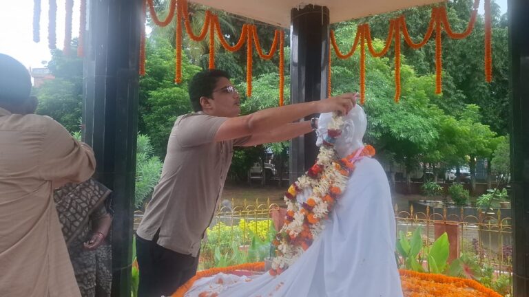 କଟକରେ ଜିଲ୍ଲାସ୍ତରୀୟ ୧୫୬ତମ ଗାନ୍ଧି ଜୟନ୍ତୀ ସମାରୋହ ଅନୁଷ୍ଠିତ