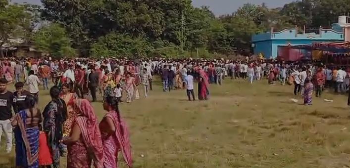 ଆମକୁ ଟଙ୍କା ଫେରାଅ