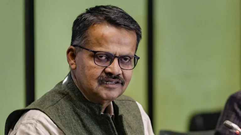 ଆଠଗଡ଼ରେ ରାଧାନାଥଙ୍କ ପ୍ରତିମୂର୍ତ୍ତି ସ୍ଥାପନ ପାଇଁ ସରକାର ପଦକ୍ଷେପ ନିଅନ୍ତୁ : ଭର୍ତ୍ତୃହରି