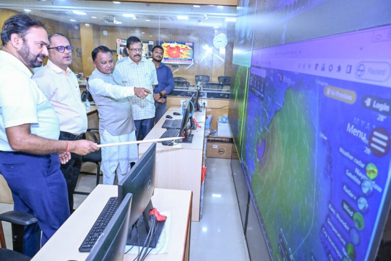 ମନ୍ଥା ମୁକାବିଲା ପ୍ରସ୍ତୁତି ବିଷୟରେ ନୀରିକ୍ଷଣ କଲେ ମୁଖ୍ୟମନ୍ତ୍ରୀ