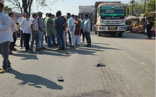 ବିଷାକ୍ତ ପାଉଁଶ ବୋଝଇ ଟ୍ରକ ଦୁର୍ଘଟଣାରେ ବାବାଙ୍କ ମୃତ୍ୟୁ