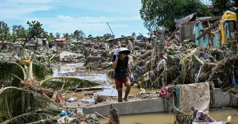 ଫିଲିପାଇନ୍ସରେ ଟାଇଫୁନ୍‌ ତାଣ୍ଡବ: ୧୧୪ ମୃତ, ୨୦ଲକ୍ଷ ପ୍ରଭାବିତ