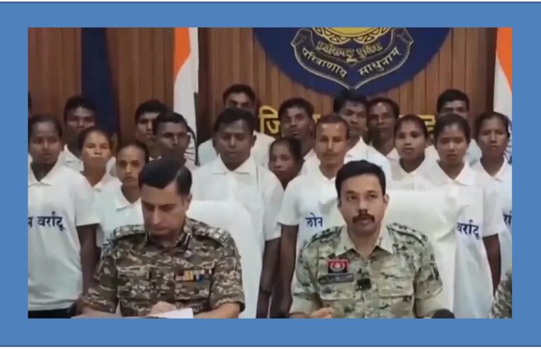 ଦନ୍ତେୱାଡ଼ାରେ ୩୭ ମାଓବାଦୀଙ୍କ ଆତ୍ମସମର୍ପଣ