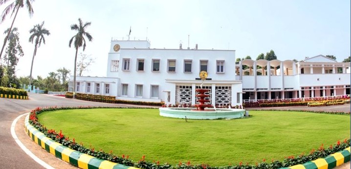 ରାଜଭବନ ହେଲା ଲୋକଭବନ