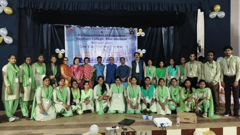 ‘ଏକାଡେମିକ ପୋଷ୍ଟର ପ୍ରସ୍ତୁତି’ କର୍ମଶାଳା ଅନୁଷ୍ଟିତ