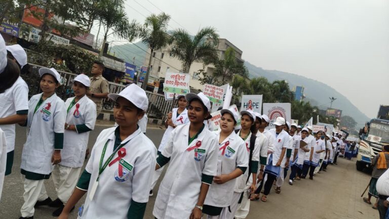 ଏଡ୍‌ସ ସମ୍ପର୍କରେ ସଚେତନ କରାଇଲେ ଛାତ୍ରଛାତ୍ରୀ