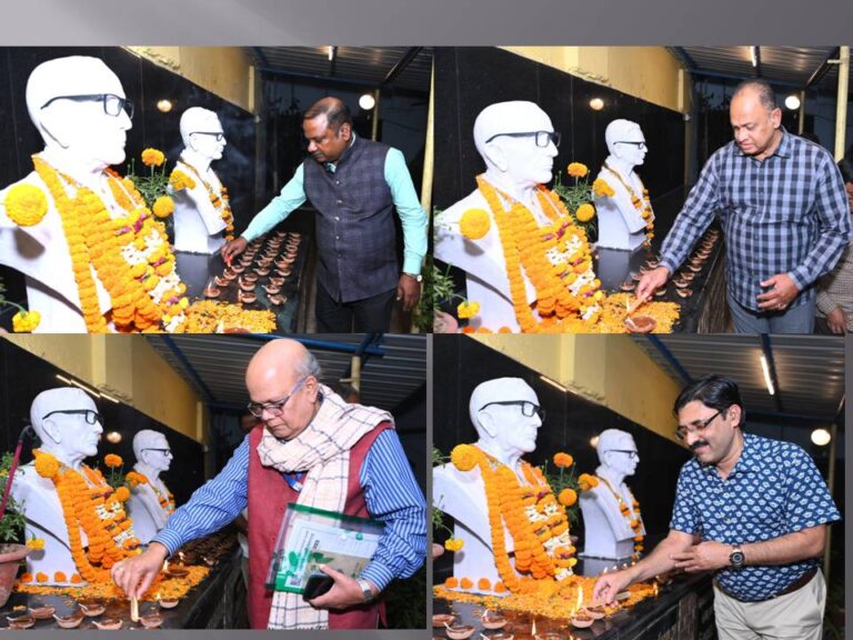 କଟକସ୍ଥିତ ସମାଜ ମୁଖ୍ୟ କାର୍ଯ୍ୟାଳୟରେ ବାବୁଜୀଙ୍କ ପ୍ରତିମୂର୍ତ୍ତିରେ ମାଲ୍ୟାର୍ପଣ