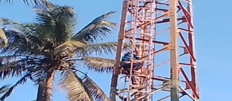 ମୋବାଇଲ ଟାୱାରରେ ଚଢି ଯୁବକଙ୍କ ଆତ୍ମହତ୍ୟା ଉଦ୍ୟମ